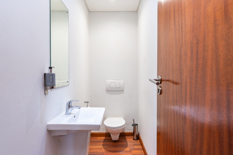 1 Bedroom Property for Sale in Cape Town City Centre Western Cape
